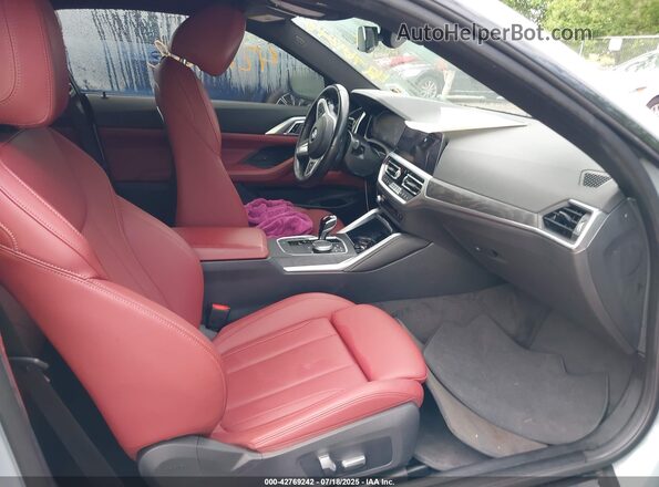 WBA73AP01PCL19401 2023 BMW 4 SERIES Gray Widok wnętrza z przodu