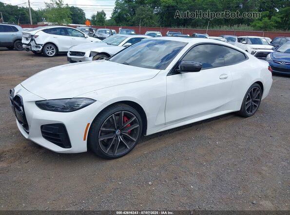 WBA83AP03PCL19792 2023 BMW M4 White Առջևի ձախ երեք քառորդ տեսարան