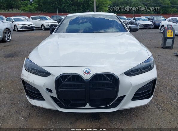 WBA83AP03PCL19792 2023 BMW M4 White Սարքավորումների վահանակի տեսք