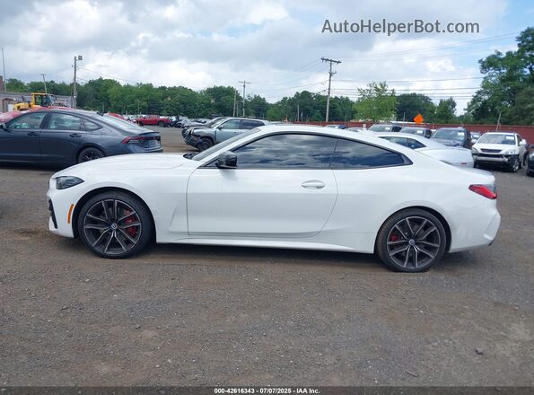 WBA83AP03PCL19792 2023 BMW M4 White Սալոնի 360 աստիճան տեսք