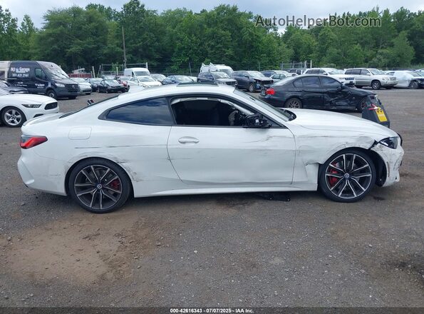 WBA83AP03PCL19792 2023 BMW M4 White Սալոնի հետևի տեսք