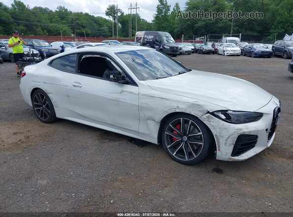 WBA83AP03PCL19792 2023 BMW M4 White Դիմացի տեսք
