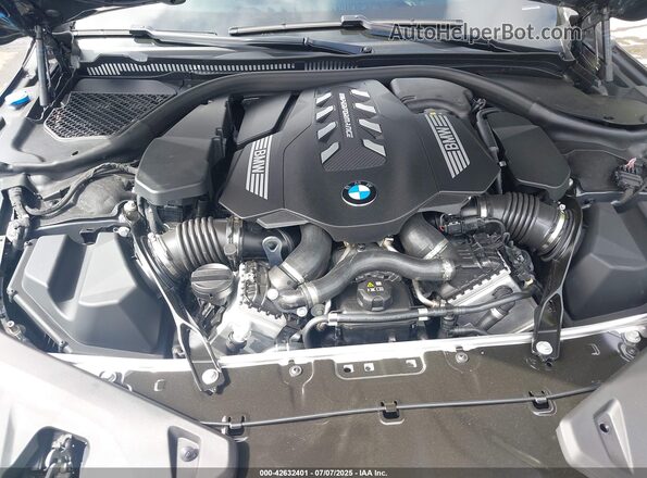 WBABC4C03SCU31272 2025 BMW M8 Gray Вид ззаду