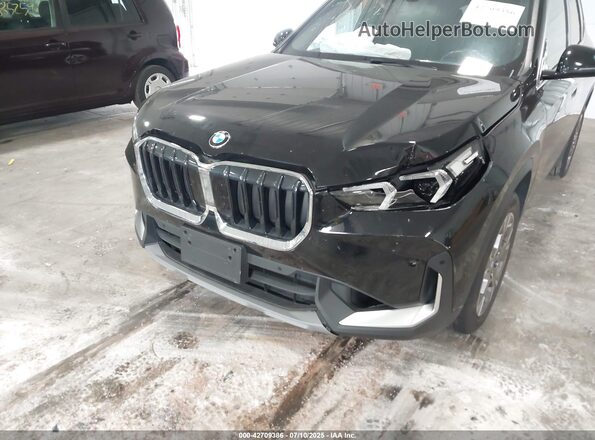 WBX73EF01P5W50613 2023 BMW X1 Black 