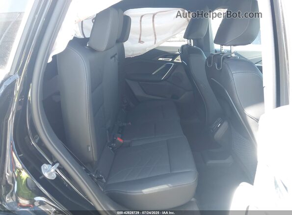 WBX73EF07P5W83647 2023 BMW X1 Black წინა სალონის ხედი