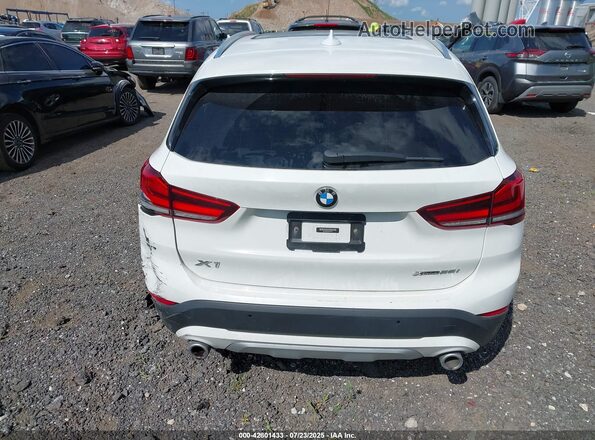 WBXJG9C0XM5T44737 2021 BMW X1 White 