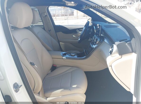 WDC0G4JB6HF247481 2017 MERCEDES-BENZ GLC 300 White 