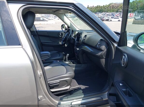 WMZYW3C01L3L21935 2020 MINI COUNTRYMAN Gray წინა სალონის ხედი