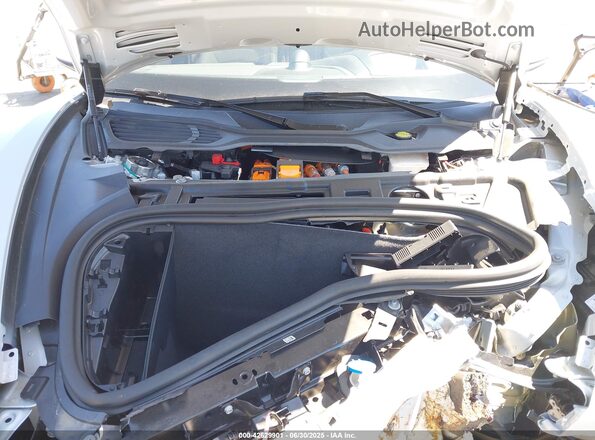 WP0AA2Y10SSA08247 2025 PORSCHE TAYCAN Gray Widok z tyłu