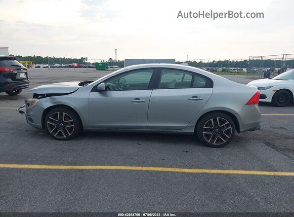 YV126MFL4J2452324 2018 VOLVO S60 Silver 360 interior view