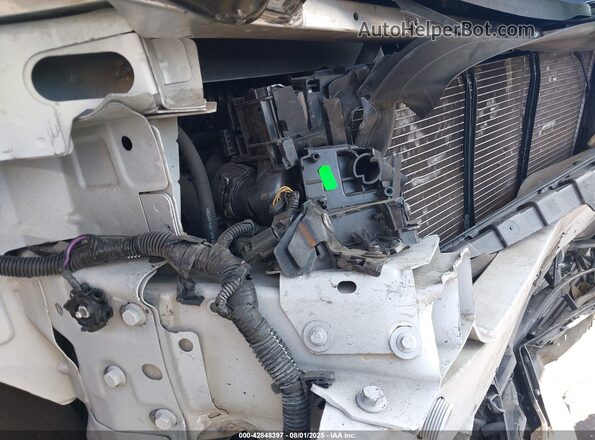YV4102DL5M1697764 2021 VOLVO XC60 White 