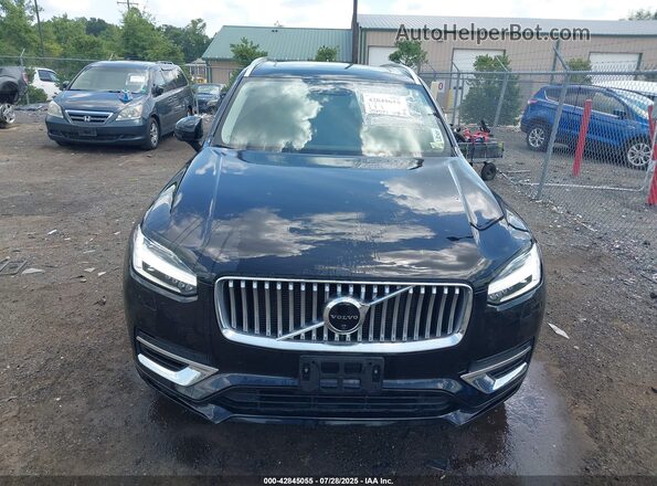 YV4BR0CK6M1702297 2021 VOLVO XC90 RECHARGE PLUG-IN HYBRID Black Widok wnętrza z tyłu