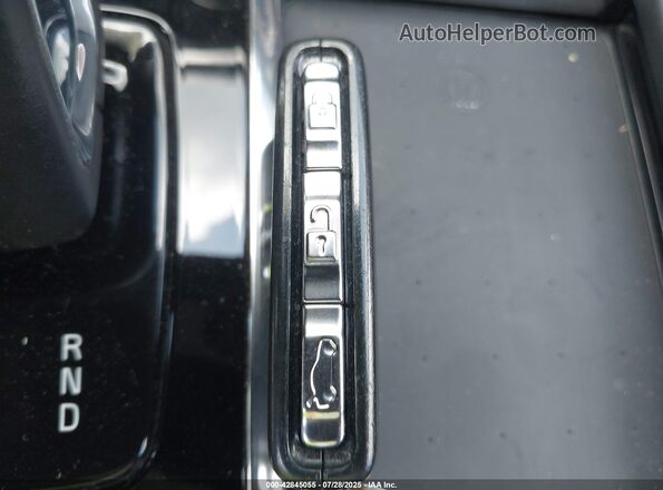 YV4BR0CK6M1702297 2021 VOLVO XC90 RECHARGE PLUG-IN HYBRID Black Widok deski rozdzielczej