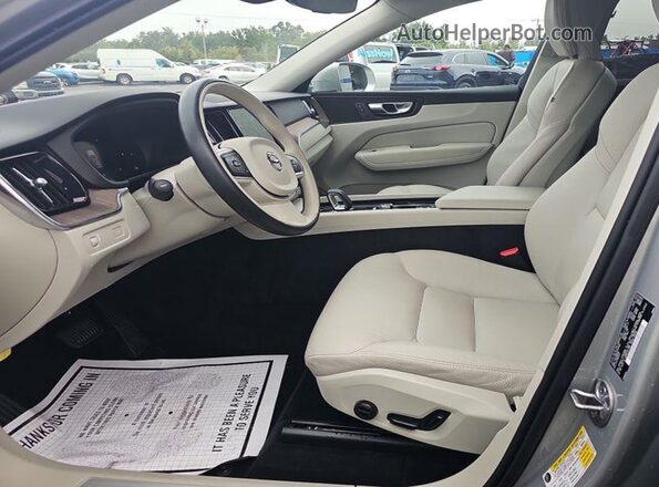 YV4L12RK3N1034684 2022 VOLVO XC60  Вид спереди
