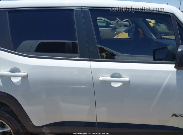 ZACNJDB18PPP56175 2023 JEEP RENEGADE White უკანა სალონის ხედი