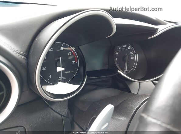 ZARFANBN3M7647010 2021 ALFA ROMEO GIULIA Серебряный Вид задних сидений