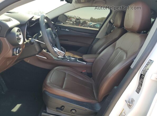 ZASPAKAN0L7C75985 2020 ALFA ROMEO STELVIO White Widok deski rozdzielczej