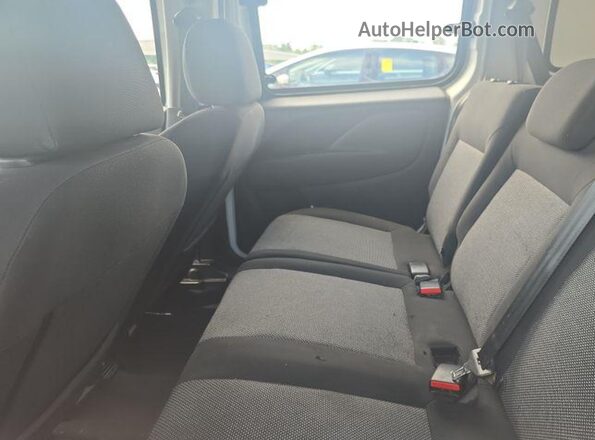 ZFBERFAT3G6C00696 2016 RAM PROMASTER CITY  Vista interior trasera
