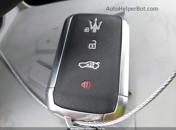 ZN682AVM0P7422381 2023 MASERATI GRECALE Gray Vista del salpicadero