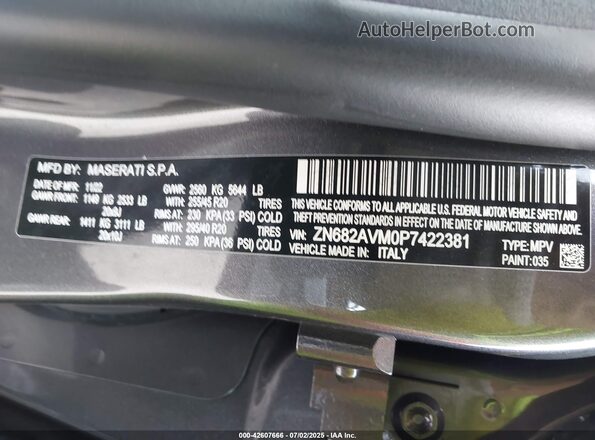 ZN682AVM0P7422381 2023 MASERATI GRECALE Gray Vista del compartimento del motor