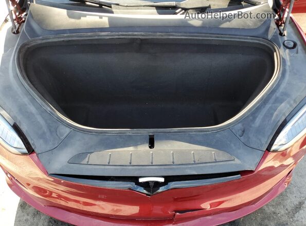 7SAXCAE57RF444414 2024 TESLA MODEL Red Вид підкапотного простору