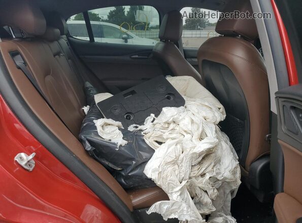 ZASFAKBN5J7C02828 2018 ALFA ROMEO STELVIO Красный 