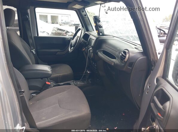 1C4BJWDG9HL697386 2017 JEEP WRANGLER UNLIMITED Gray წინა სალონის ხედი