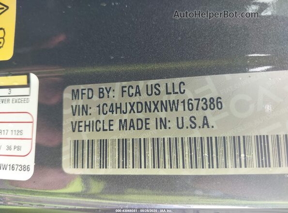1C4HJXDNXNW167386 2022 JEEP WRANGLER UNLIMITED Gray Vista del compartimento del motor