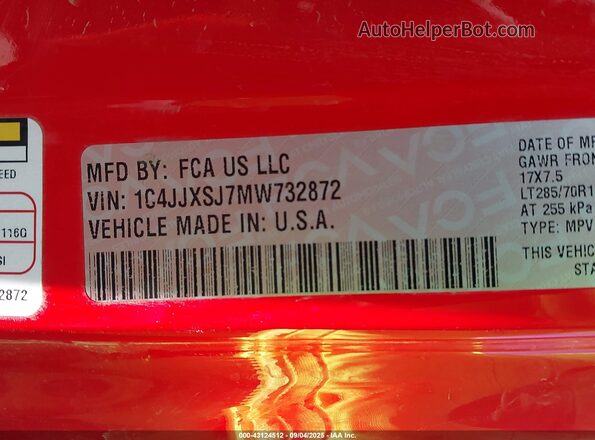 1C4JJXSJ7MW732872 2021 JEEP WRANGLER UNLIMITED Red Engine compartment view