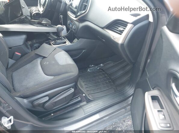 1C4PJLCX0JD524894 2018 JEEP CHEROKEE Gray Front interior view