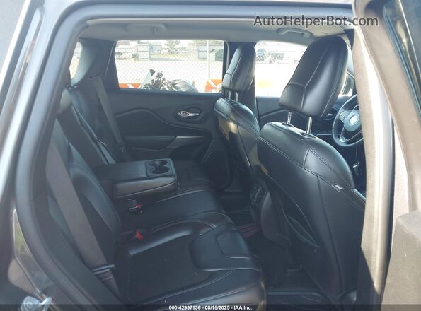 1C4PJLLB9LD643034 2020 JEEP CHEROKEE Gray VIN կոդի պիտակի տեսք
