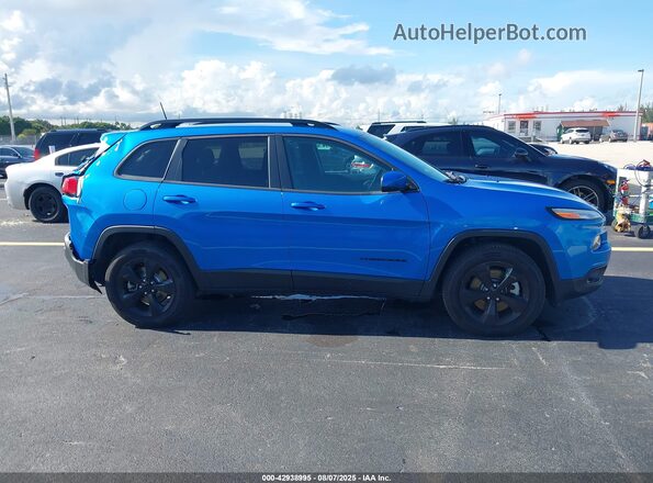 1C4PJMCB2JD532702 2018 JEEP CHEROKEE Blue Rear interior view