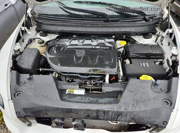 1C4PJMDX3JD517152 2018 JEEP CHEROKEE White 
