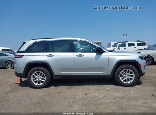 1C4RJHAG6SC268471 2025 JEEP GRAND CHEROKEE Gray Widok wnętrza 360 stopni