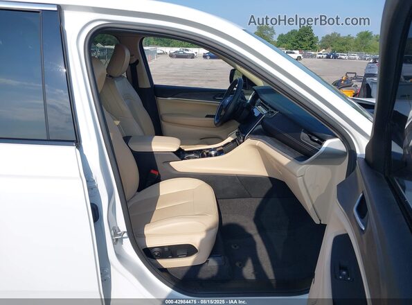 1C4RJHBG4N8556401 2022 JEEP GRAND CHEROKEE White Front interior view