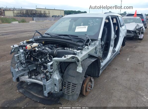 1C4RJKAG8P8797170 2023 JEEP GRAND CHEROKEE Silver Front view