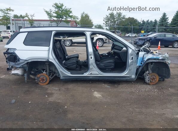 1C4RJKAG8P8797170 2023 JEEP GRAND CHEROKEE Silver Rear interior view