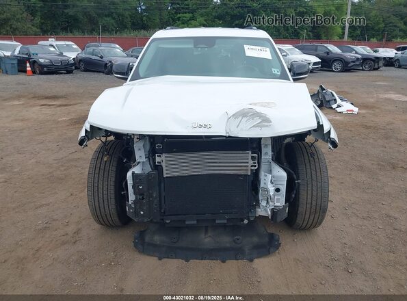 1C4RJKBG1M8135697 2021 JEEP GRAND CHEROKEE L White Вид задньої частини салону