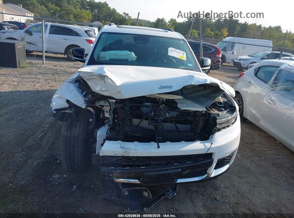 1C4RJKBG7P8870026 2023 JEEP GRAND CHEROKEE White Widok wnętrza z tyłu