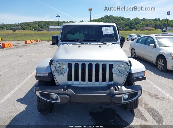1C6HJTFGXPL535049 2023 JEEP GLADIATOR Silver ხელსაწყოთა პანელის ხედი