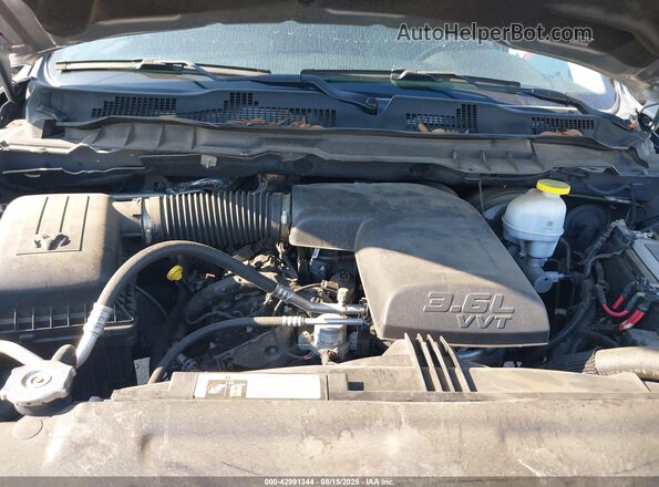1C6RR6LG1PS518732 2023 RAM 1500 CLASSIC Silver 