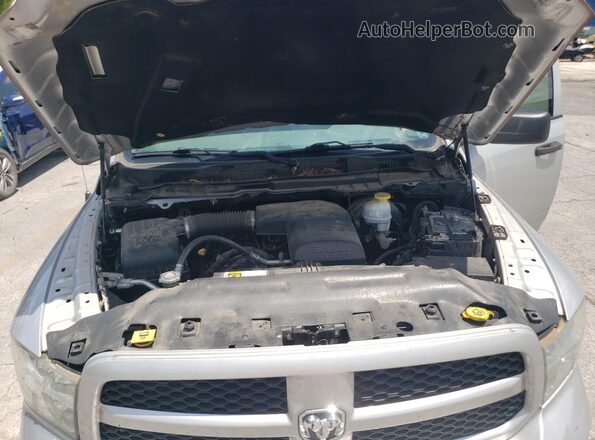 1C6RR7FG2JS264179 2018 RAM 1500 Серебряный 