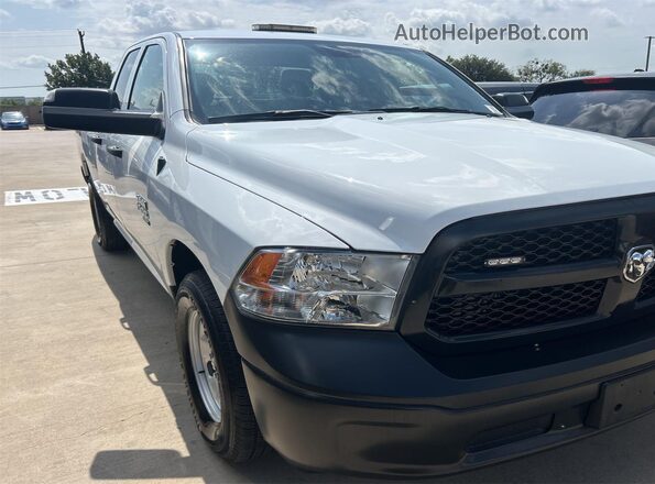 1C6RR7FG5PS593533 2023 RAM 1500 CLASSIC  Вид задніх сидінь