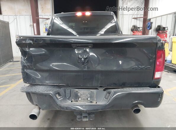 1C6RR7KT1JS271370 2018 RAM 1500 Black 