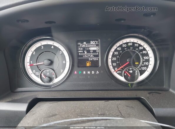 1C6RR7ST4RS194599 2024 RAM 1500 CLASSIC White Widok tylnych siedzeń