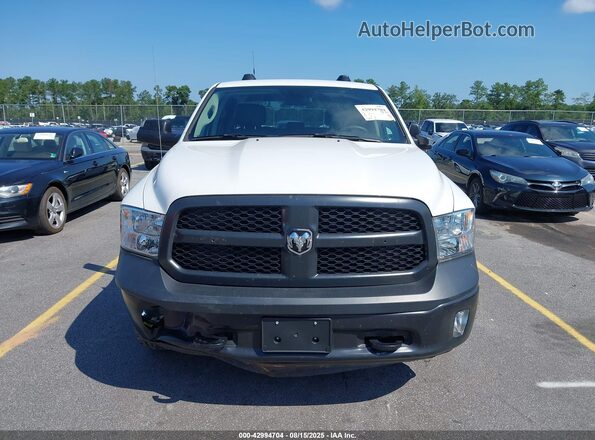 1C6RR7ST4RS194599 2024 RAM 1500 CLASSIC White Widok zestawu wskaźników