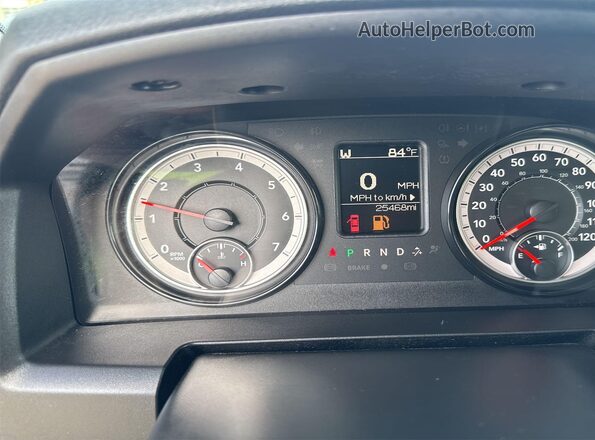 1C6RR7ST9PS531443 2023 RAM 1500 CLASSIC  Vista del compartimento del motor