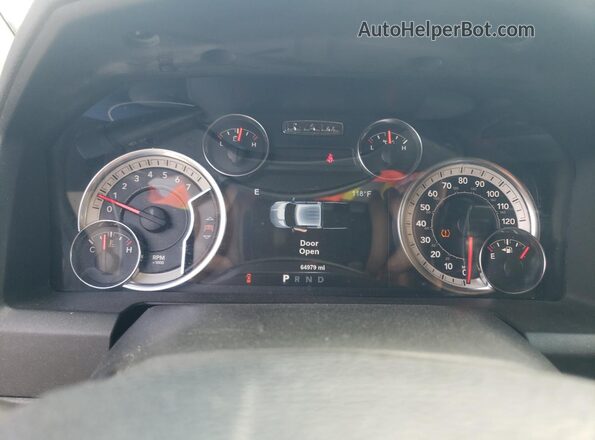 1C6RR7TT1JS151907 2018 RAM 1500 Gray 