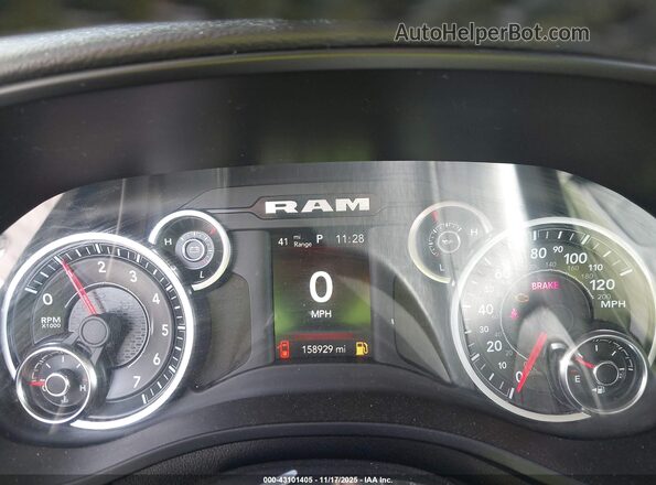 1C6RREFT2LN129013 2020 RAM 1500 Red უკანა სავარძლების ხედი