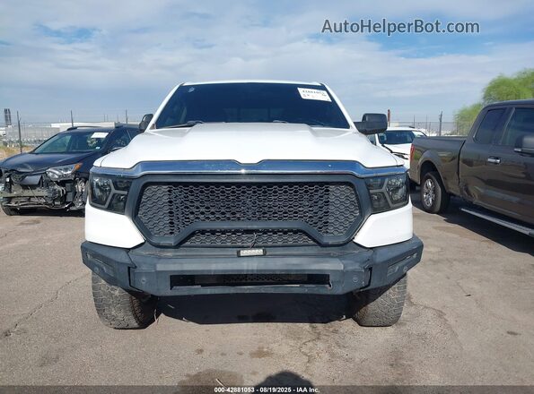1C6RREFT3LN372491 2020 RAM 1500 White Dashboard view